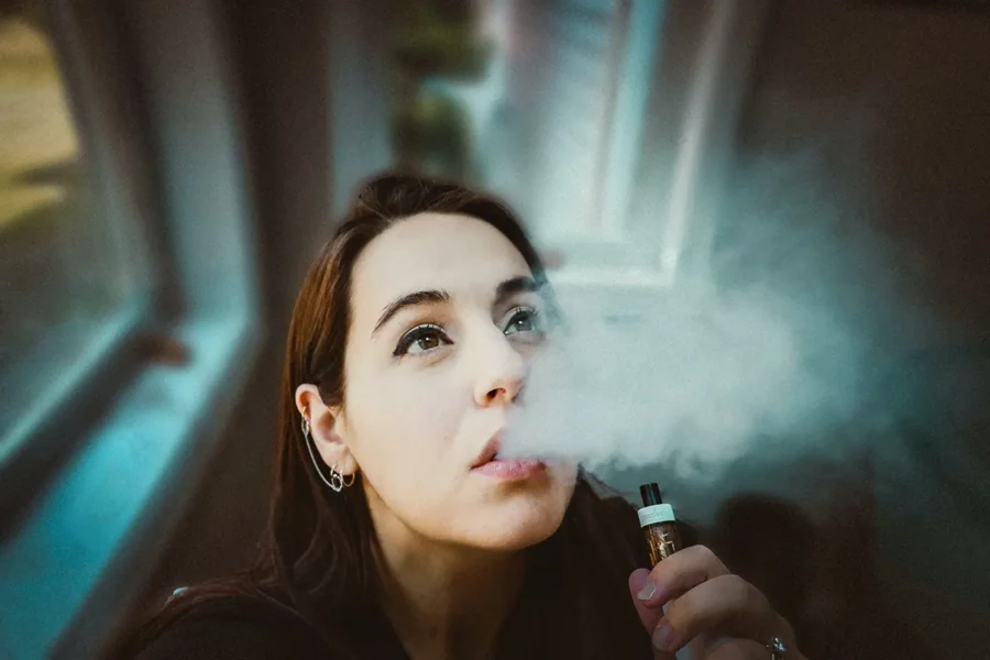 Vaping: How It Affects The Mouth, Teeth & Gums